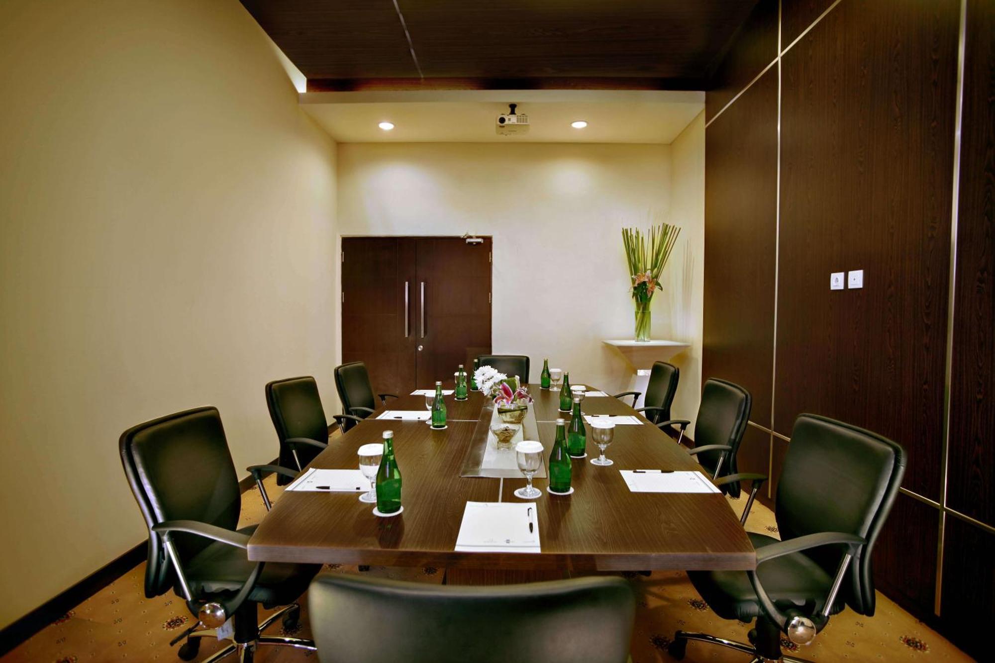Atria Residences Gading Serpong Тангеранг Екстериор снимка